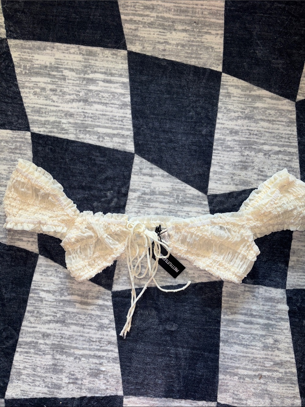 5 for $25🎈NWT prettylittlething sheer shirred tie crop tank bra top, cream